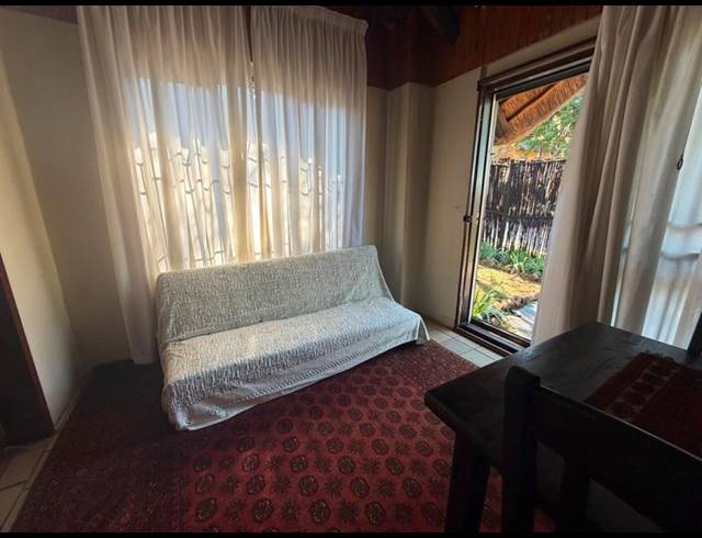 1 BEDROOM PROPERTY TO RENT IN HENNOPS RIVER